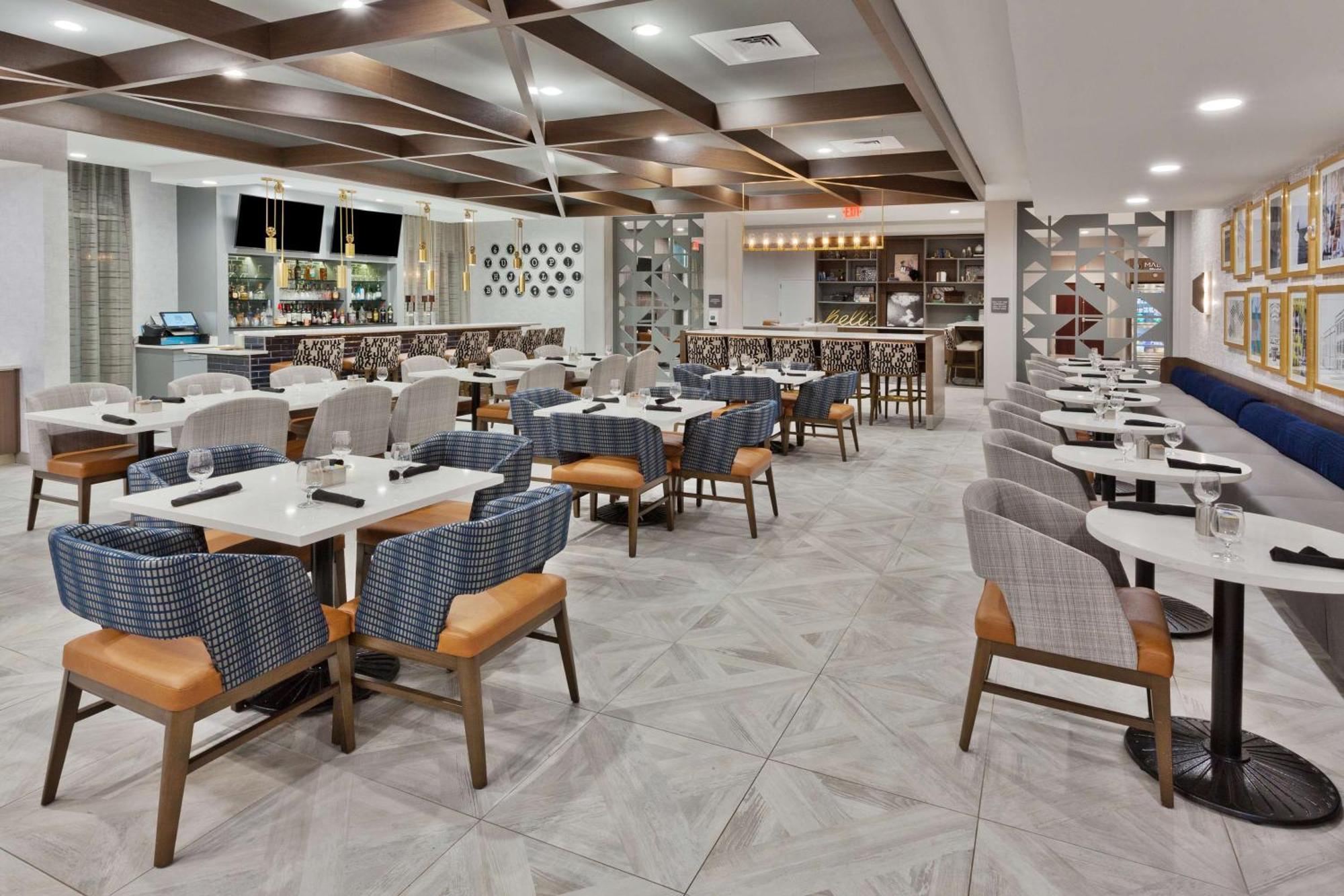 Doubletree By Hilton Dothan, Al Exterior photo
